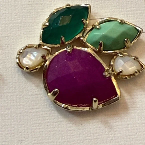 💛KENDRA SCOTT CARMEN STUDS 💛 - Picture 3 of 3